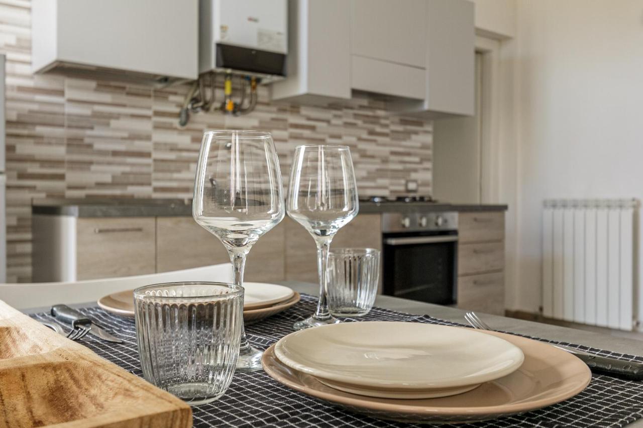 Al 33 Di Via Roma - Apartments Cardano Al Campo Buitenkant foto
